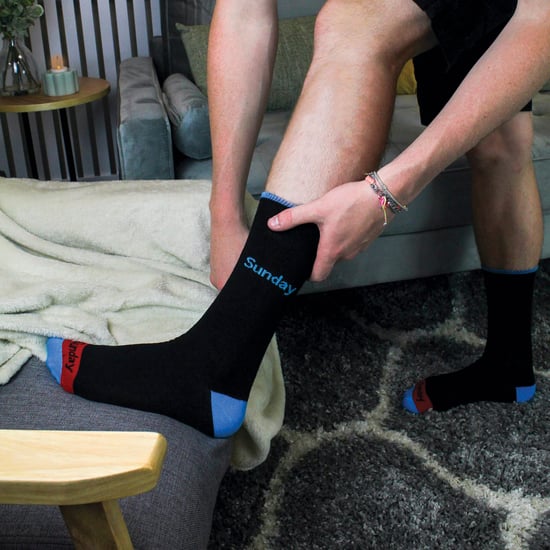 Paquete de 7 calcetines de algodón para hombre con talón y puntera de color negro Día de la Semana - Image 5