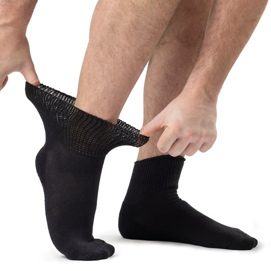 IOMI - Calcetines de algodón acolchados para diabéticos de 3 pares para pies y piernas hinchados - Negro - Image 3