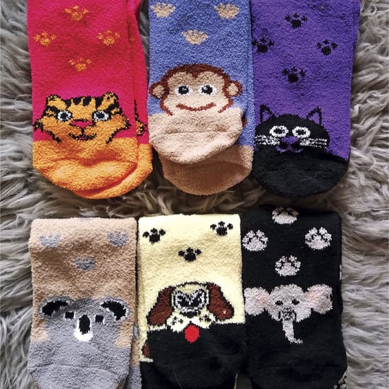 Calcetines antideslizantes para mujer con diseño de animales - Image 3