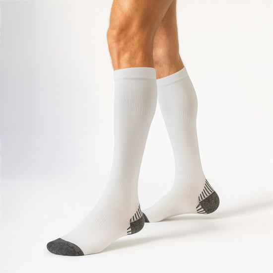 COMODO - Trail Compression Running Socks | Calcetines largos hasta la rodilla | Hombre y Mujer - Image 3