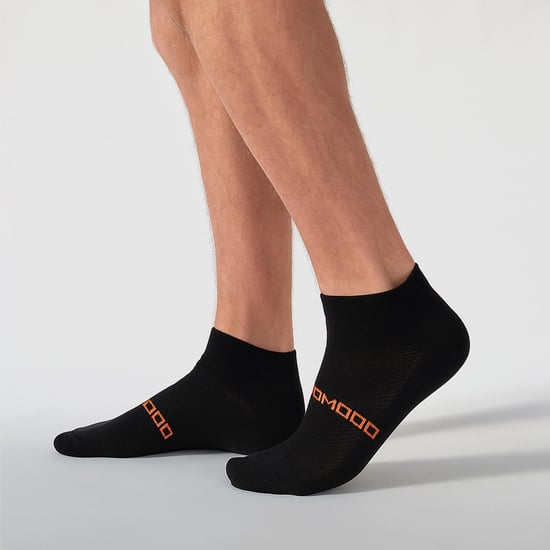 Comodo - Calcetines unisex de lana merino para correr | Calcetines deportivos ligeros - Negro - Image 5