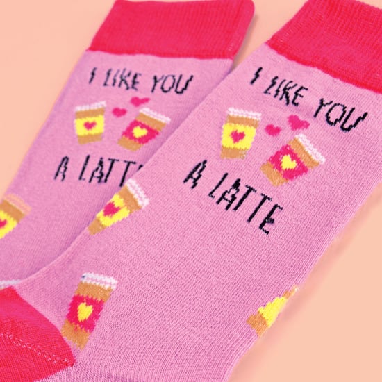 Urban Eccentric - 'I Like You A Latte' Divertido Regalo Novedoso | Calcetines para Hombre y Mujer - I Like You A Latte - Image 3