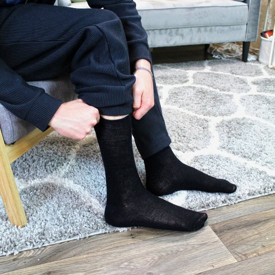 Calcetines Diabéticos de Lana para Hombre en Negro | Dr.Socks | Extra Wide Ribbed Seamless Merino Wool Socks - Black - Image 3