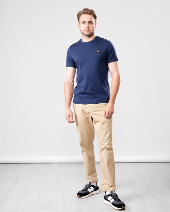 Camiseta Marineblaues con Lyle and Scott-Markenlogo en el Brust - Image 5