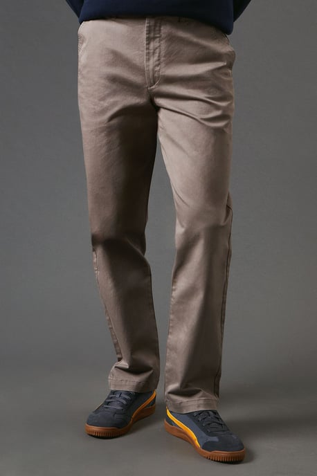 Maine Premium Black Chino Trousers Mens Regular Fit Cotton Blend All Seasons - Image 1