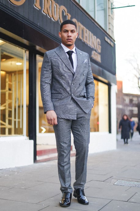 Traje clásico de dos piezas cruzado en gris para hombre - Image 3
