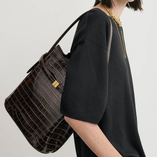 Toteme bolso bucket con grabado cocodrilo - Image 5