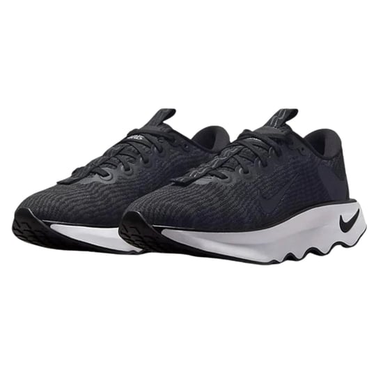Zapatillas Nike Motiva Negras Y Blancas Para Mujer - Image 3