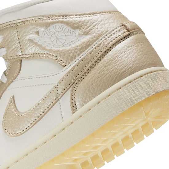 Zapatillas Nike Air Jordan 1 Mid Se Metallic Team Gold - Image 5