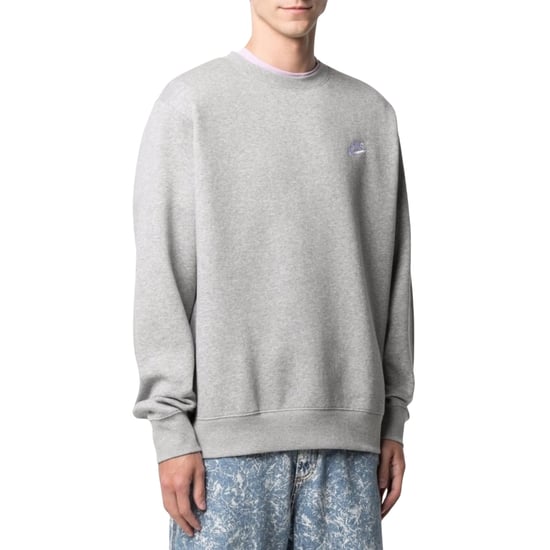 Sudadera Gris Con Cuello Redondo Y Logo De Nike - Image 2