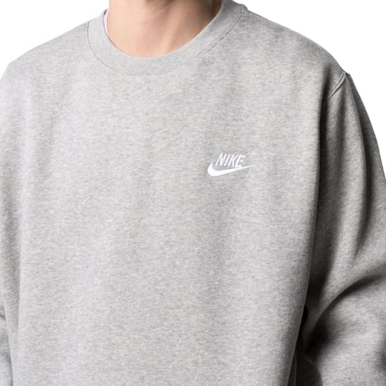 Sudadera Gris Con Cuello Redondo Y Logo De Nike - Image 4