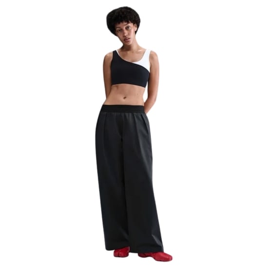 Pantalones Nike Ligeros De Sarga De Talle Medio Y Pernera Ancha - Image 3