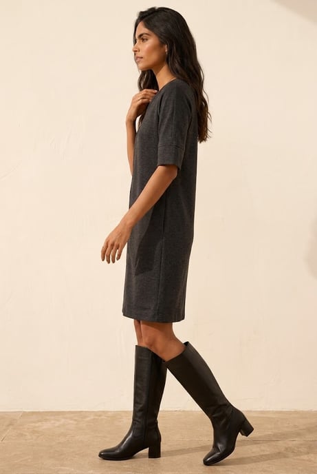 Vestido recto de primera línea adornado - Image 2