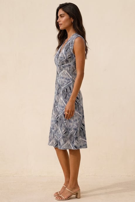 Vestido sin mangas con estampado gráfico y corte entallado y falda acampanada - Image 2