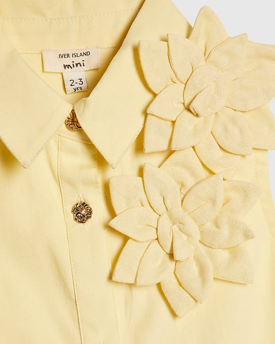River Island Vestido camisero mini para niña amarillo con flor 3D sin mangas - Image 4
