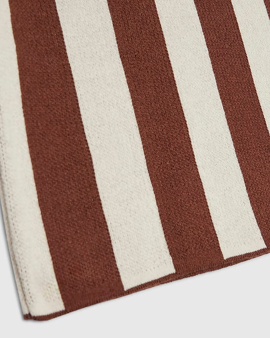 River Island Mini Camiseta para niño Marrón a rayas de fútbol con cuello redondo - Image 3