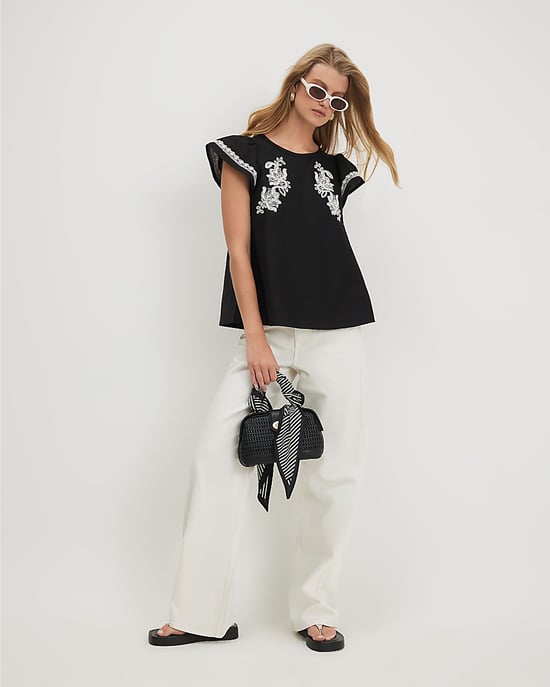 River Island Blusa de mujer negra de popelín con aplique y cuello redondo - Image 4
