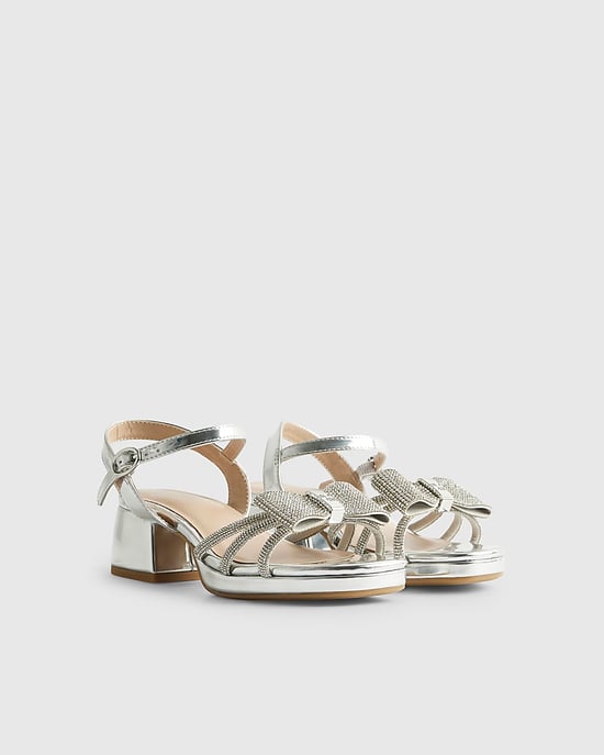 River Island Sandalias de tacón para niña Plateadas con lazo de strass - Image 1
