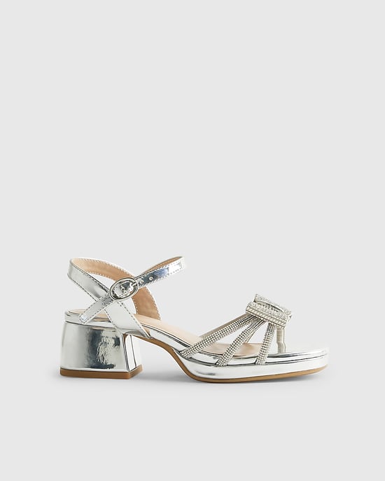 River Island Sandalias de tacón para niña Plateadas con lazo de strass - Image 2