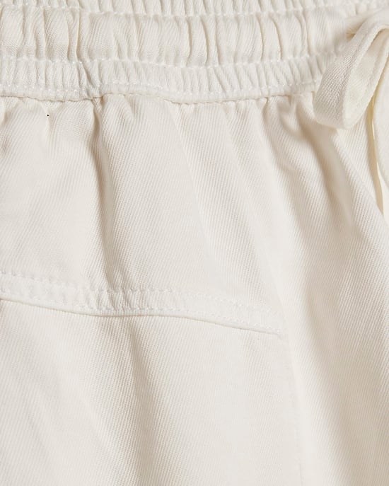 River Island Shorts de mujer Blancos Tencel Cintura con lazo Cintura con cordón - Image 5