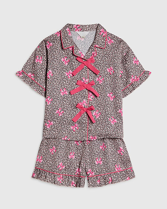 River Island Pijama de satén marrón para niña con estampado de lazos de leopardo - Image 5
