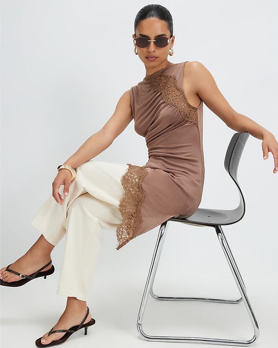 River Island Túnica de mujer Petite Marrón con ribete de encaje Asimétrica - Image 2