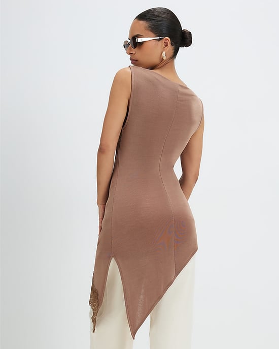 River Island Túnica de mujer Petite Marrón con ribete de encaje Asimétrica - Image 3