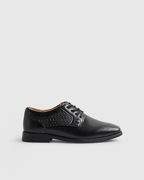 River Island zapatos de vestir para niño de piel sintética negra - Image 2