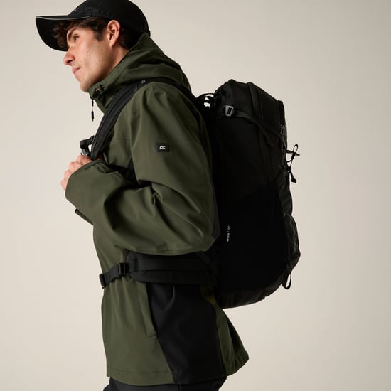 Regatta Chaqueta impermeable de hombre Birchdale II (Verde caqui/Negro) - Image 6