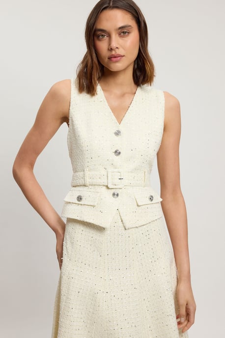 Vestido midi entallado sin mangas de mezcla de satén con falda amplia de bouclé - Image 2