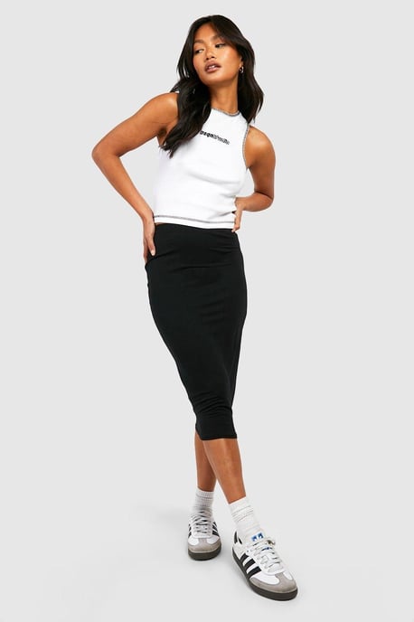 Boohoo Falda midi negra lisa de talle alto - Image 1