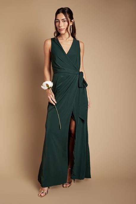 Vestido largo de crepé para dama de honor con escote en V y detalle cruzado - Image 1