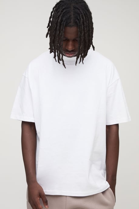 Camiseta Essential Oversized con cuello alargado - Image 1