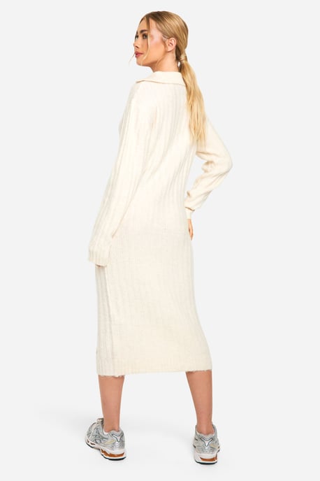 Boohoo Vestido midaxi de punto suave con cuello de canalé ancho - Image 2