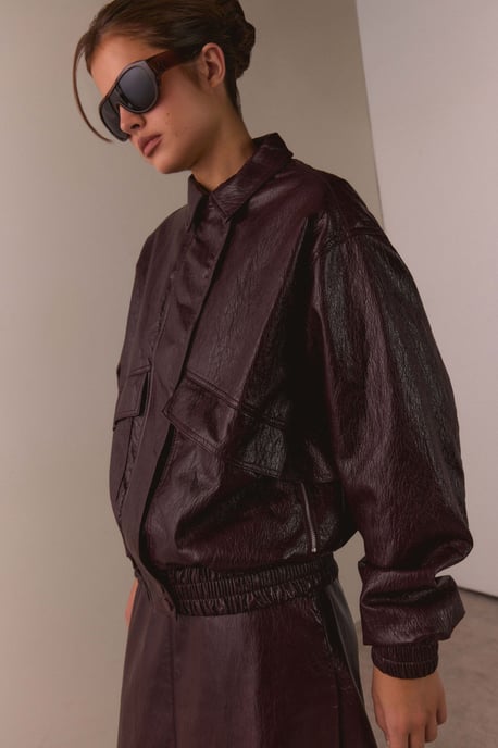 Warehouse Chaqueta bomber oversize de piel sintética de vinilo - Image 1