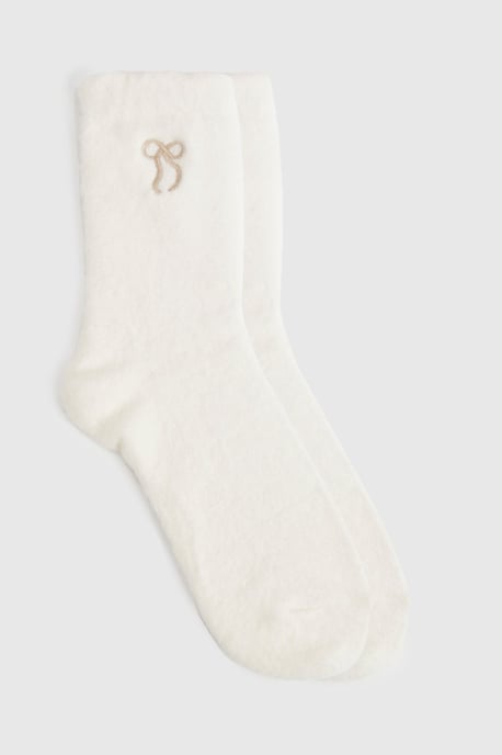 Calcetines mullidos con detalle de lazo bordado - Image 2