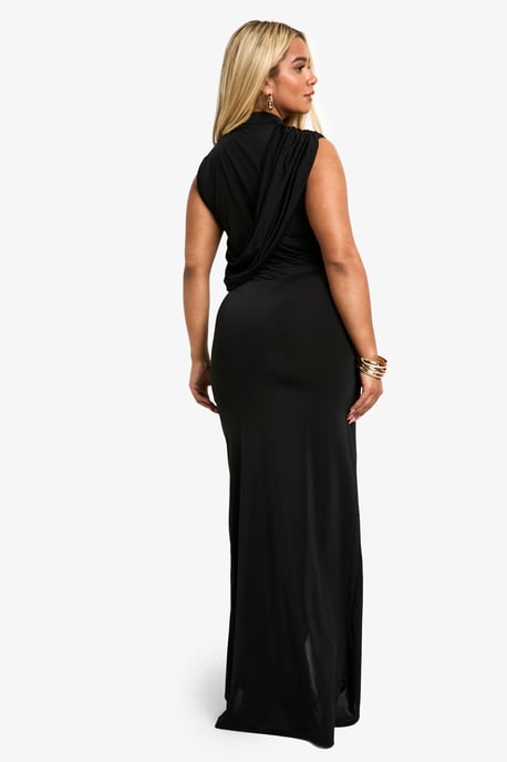 Boohoo Vestido largo Plus con detalle cruzado - Image 2