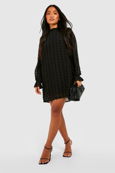 Boohoo vestido corto Petite Dobby con textura, cuello alto y corte recto - Image 1