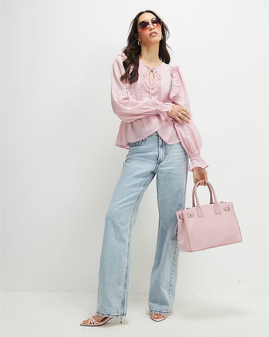 River Island Blusa de mujer Rosa Mezcla de algodón Encaje Inserción Lazo - Image 2