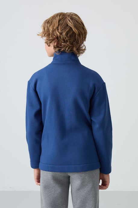 Sudadera juvenil con cuello de cremallera y bolsillo - Image 5