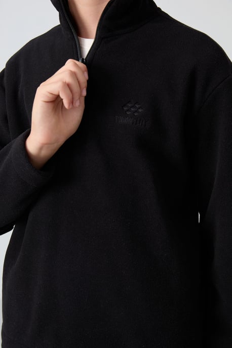Sudadera juvenil con media cremallera y bordado - Image 3