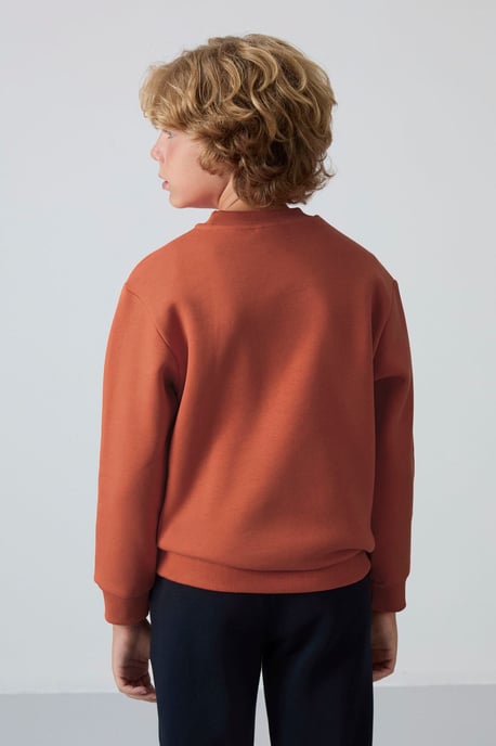 Sudadera juvenil de cuello redondo con bordado - Image 5