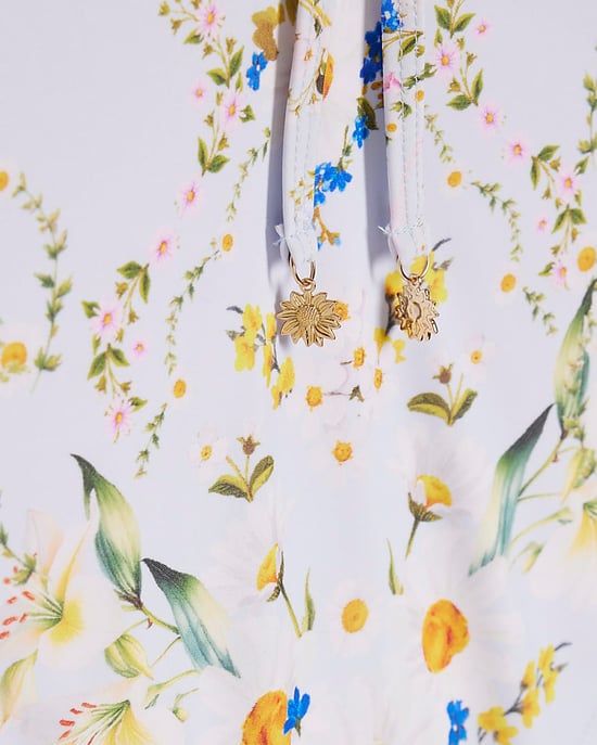 River Island Bañador de mujer azul con estampado floral, lazo delantero y adornos - Image 5