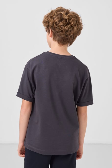 Camiseta juvenil oversize de cuello redondo - Image 5