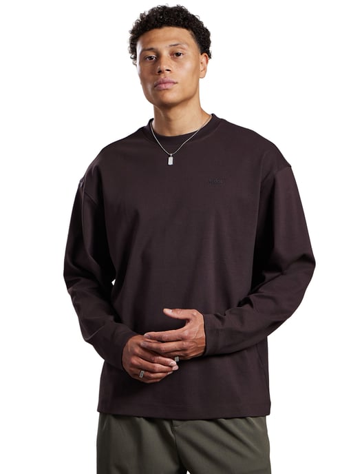 Aeden camiseta marrón de manga larga con estampado trasero - Image 1