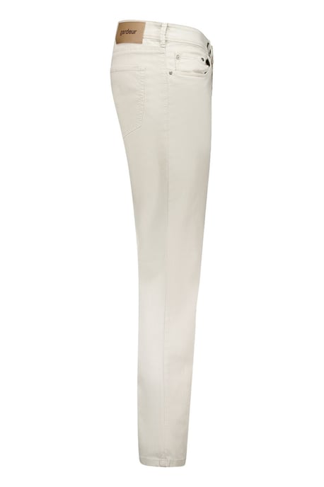 Gardeur pantalón beige liso de 5 bolsillos - Image 3