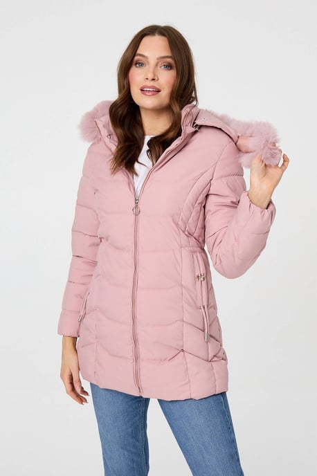 Chaqueta acolchada rosa con capucha, ribete de pelo sintético y cremallera - Image 2