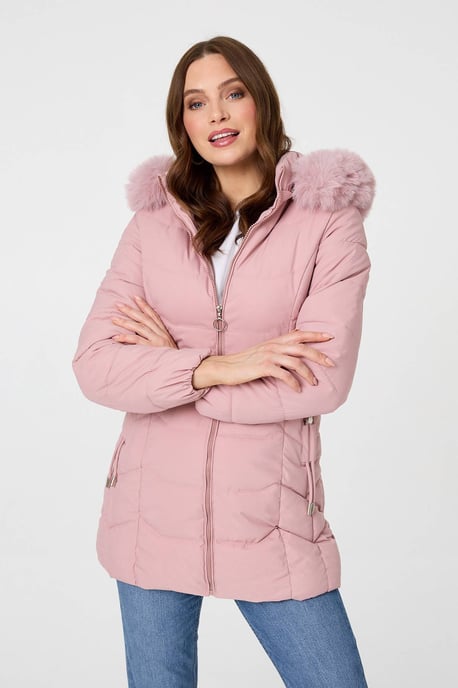 Chaqueta acolchada rosa con capucha, ribete de pelo sintético y cremallera - Image 5
