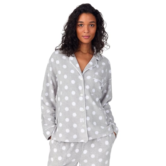 DKNY Conjunto de top de manga larga y pantalón de forro polar, gris con lunares - Image 4