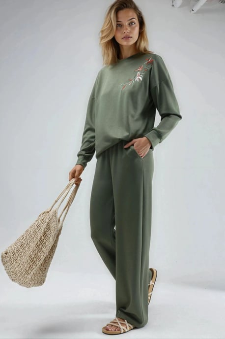 Conjunto coordinado de dos piezas para mujer - Image 5